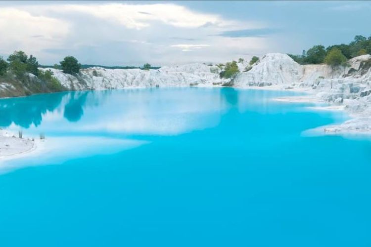 Bekas Tambang Timah, Danau Kaolin Jadi Objek Wisata Unik di Bangka Belitung, Amankah?