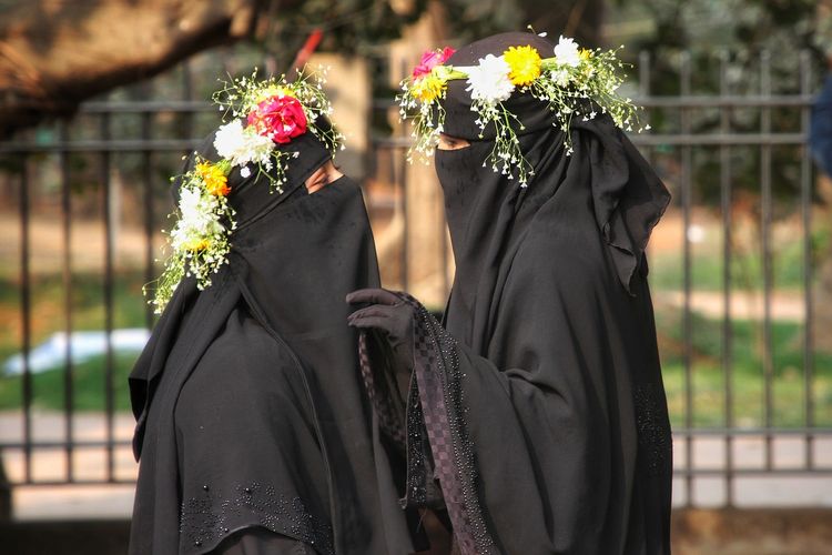 Poligami dengan Keluarga Dekat Istri: Antara Keinginan dan Konsekuensi, Ada Larangannya?