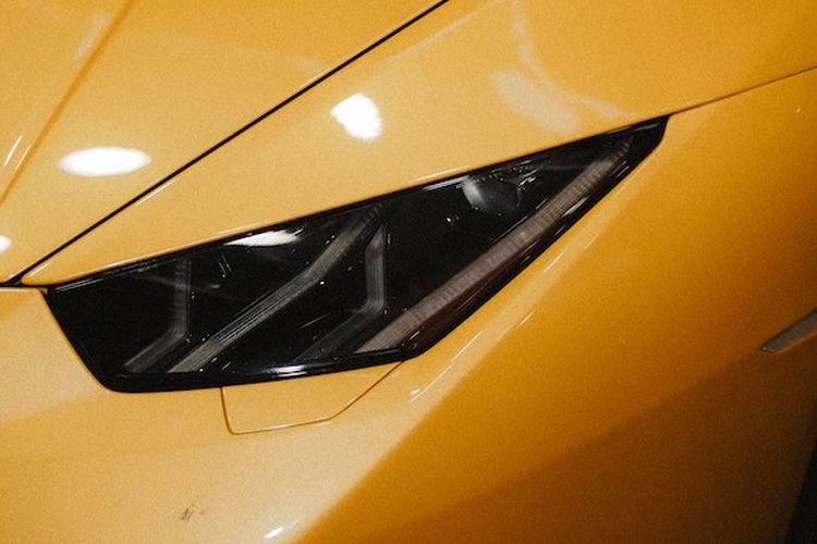 Jangan Panik! Ini 3 Cara Ajaib Membersihkan Noda Aspal pada Body Mobil Tanpa Merusak Cat