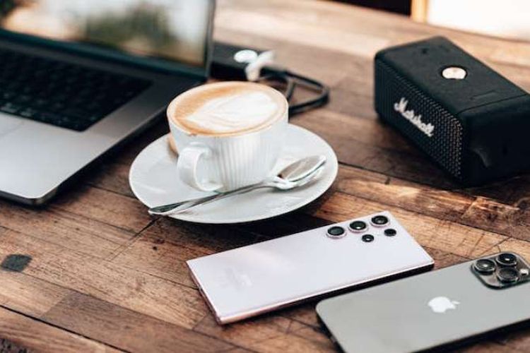 Punya Harga Lebih dari 20 Juta, Simak Perbandingan Samsung S23 Ultra Vs Iphone 16 Promax, Ternyata…