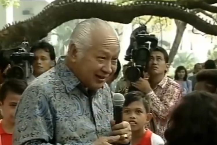 Ulas Video Legend Temu Wicara Soeharto 1994 di Hari Anak: Siapa Suruh Kamu Tanya Begitu?