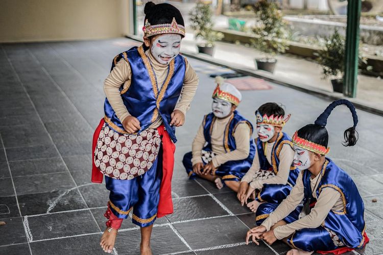 Profil Desa Sidowarno di Klaten Jawa Tengah: Sarana Mengenal Wayang Lewat Budaya Lokal