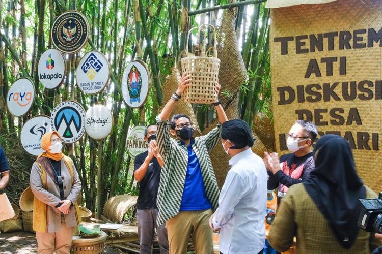 Kreatif! Pasar di Temanggung Jawa Tengah Ini Gunakan Bambu Jadi Alat Transaksi Beli Aneka Makanan Tradisional