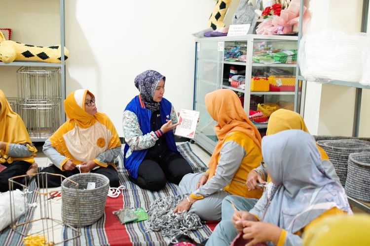 Kesuksesan Kluster Usaha Binaan BRI: Kerajinan Rajut Berkah Jaya Tidu di Jawa Tengah Menginspirasi Kaum Wanita