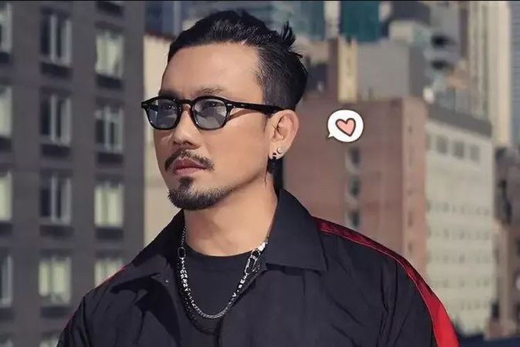 Brand Lokal ‘SOMBONG’ Denny Sumargo Hadir Eksklusif di Shopee, Solusi Wajah Ganteng Anti Ribet-Hemat Budget