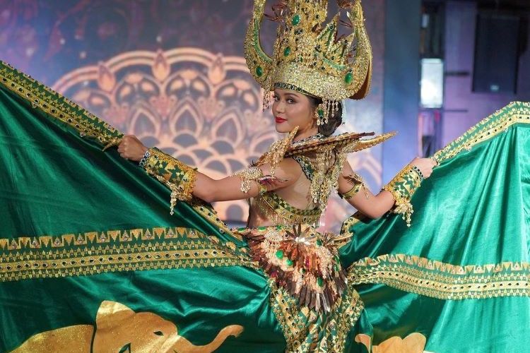 Siap Bertarung di Miss International 2023, Intip National Costum Farhana Nariswari: Bikin Mata Terpana!