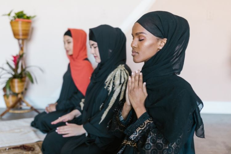 Lakukan Sikap Ini Agar Doa Mudah Terkabul, dr Zaidul Akbar Jelaskan Adab Berdoa yang Baik dan Benar