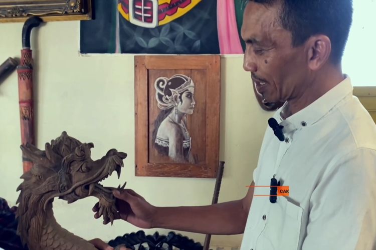 Warga Gempar! Kolektor Benda Antik Khas Jawa di Mojokerto Jatim Simpan Pusaka Sakti Ular Naga, Asalnya…
