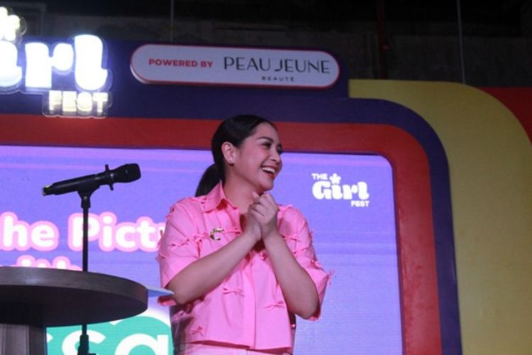 Pecah! The Girl Fest Roadshow Bandung Hari Kedua Dimeriahkan Nagita Slavina dan Sederet Artis Ternama Lainnya!