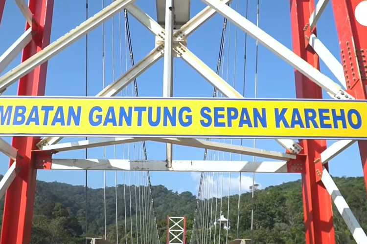 Dulu Harus Pakai Perahu, Jembatan Gantung Sepan Kareho di Kalimantan Barat Habiskan Dana Rp13, 65 Miliar