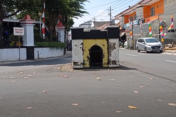 Ada di Tengah Jalan, Makam Ragasemangsang di Purwokerto Banyumas Ini Tak Bisa Dibongkar! Milik Orang Sakti?