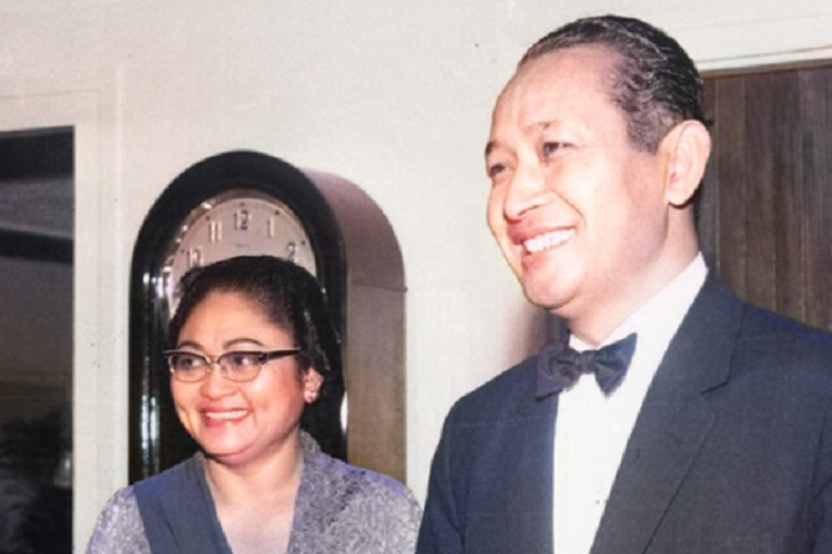 Mrs Ten Percent, Apa Benar Sosok Ibu Tien Adalah Istri Sekaligus Kekuatan Terbesar Bagi Soeharto?