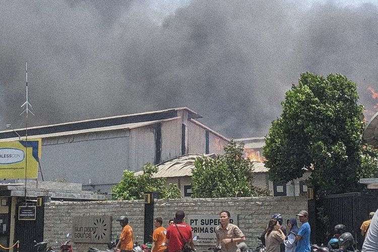 Tewaskan Satu Orang! HRD Pabrik Tisu PT Sun Paper Mojokerto Ungkap Insiden Kebakaran dan Penyebabnya