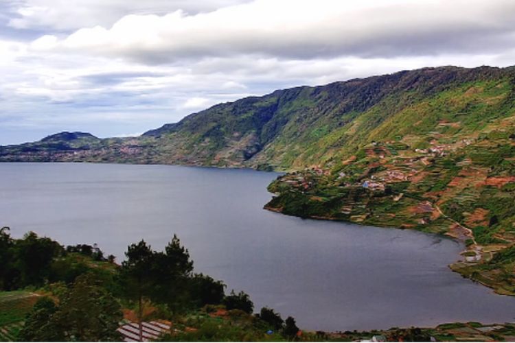 Minang Rasa Eropa, Panorama Terindah di Sumatera Barat Ini Berada di Solok, Punya Danau Kembar Sedalam 886 m!