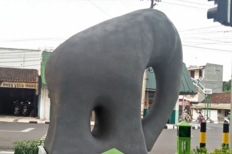 Harganya Rp1 Miliar! Landmark Patung Gajah di Gresik Jawa Timur Ini Malah Tidak Mirip dan Jadi Lucu, Mengapa?