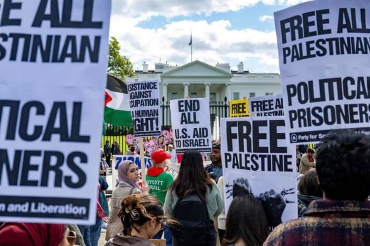 Beri Dukungan Penuh Buat Palestina, Masyarakat Negara Ini Gelar Aksi Unjuk Rasa di Gedung Pemerintahan