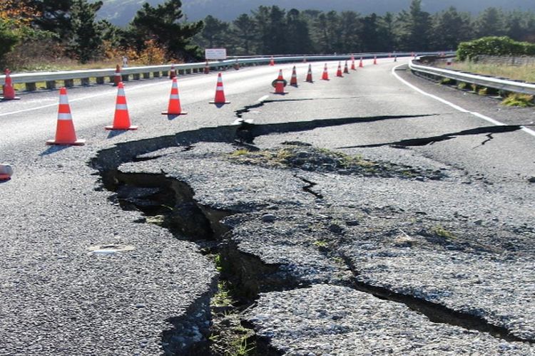 Anggarkan Rp437 Miliar, Ganjar Mantan Gubernur Buat Mulus Jalan Jawa Tengah Tahun 2023, Dibangun di Ruas….