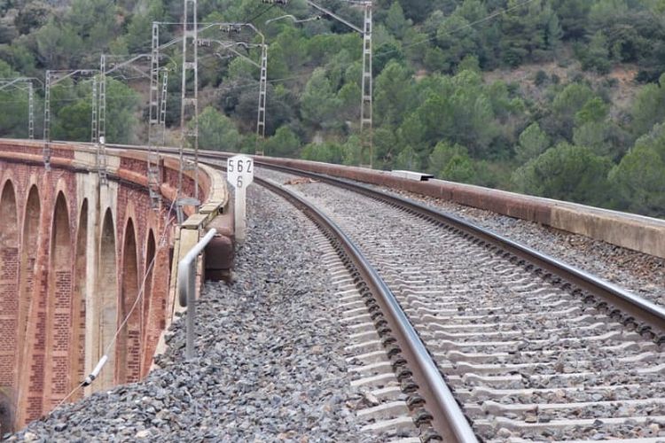 Terpanjang di Indonesia, Jembatan Kereta Api di Bandung Ini Dibangun Gunakan Besi Eropa, Berapa Muatannya?
