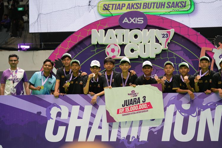 Keren! SMA Negeri 8 Makassar Jadi Raja Pada Malam Grand Final AXIS Nation Cup 2023 di Istora Senayan, Jakarta