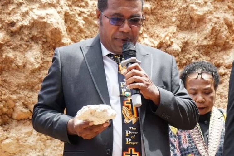 Disebut Kepala Daerah Termiskin di Papua, Herry Ario Naap Hanya Miliki Harta Rp942 Juta Selama 2 Periode