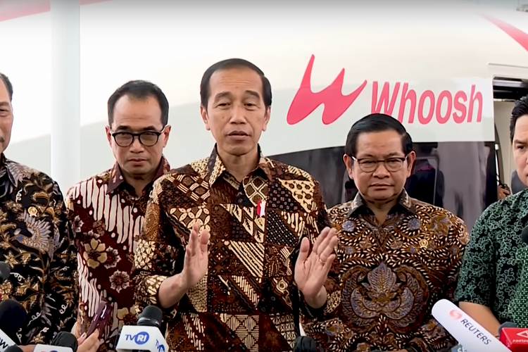 Kereta Cepat Jakarta-Bandung Pecahkan Rekor se-Asia Tenggara, Jokowi Ketawa Puas?