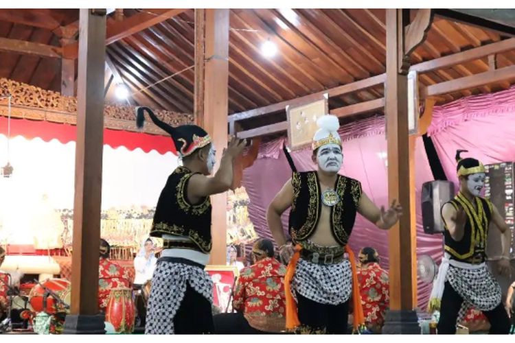 Belajar Wayang Sambil Memanah? Konsep Wisata di Desa Klaten Jawa Tengah Ini Bikin Pengunjung Terkesima!