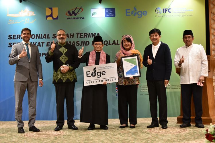 Dananya Rp511 M, Masjid di Jakarta Ini Jadi Tempat Ibadah Pertama di Dunia yang Raih Sertifikat Green Building