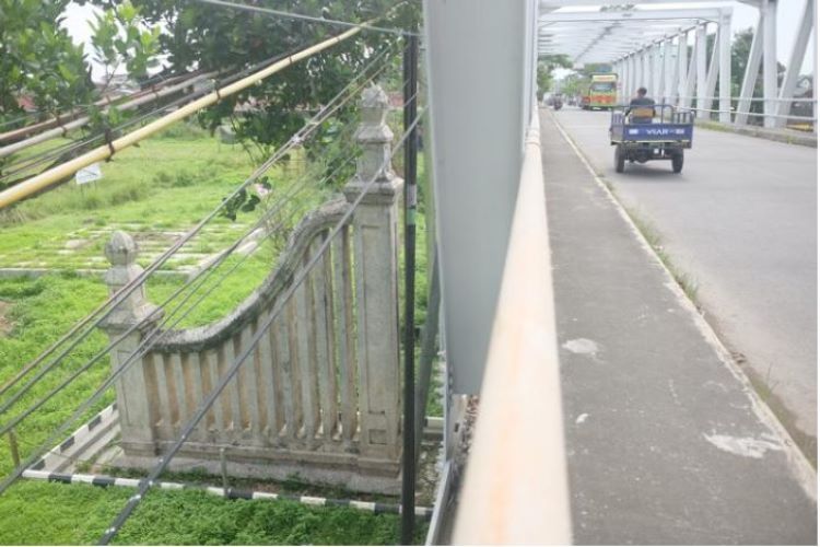 Dibangun Sejak 1985, Jembatan di Kota Solo ini Terkenal Sakral, Ada Gapura Peninggalan Putra Mahkota Bernama..