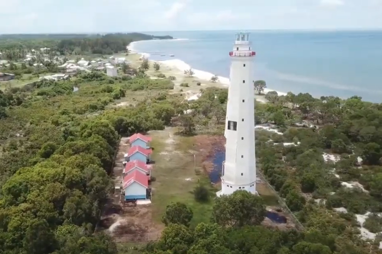 Luasnya 179 Hektar, Wisata Pantai di Kalimantan Tengah Ini Diselimuti Pohon Pinus, Dijamin Bikin Lupa Waktu!