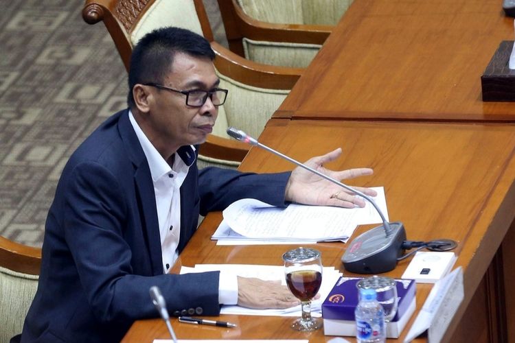 Diberhentikan dari Jabatan, Presiden Jokowi Tunjuk Nawawi Gantikan Firli Bahuri Jadi Ketua KPK Sementara