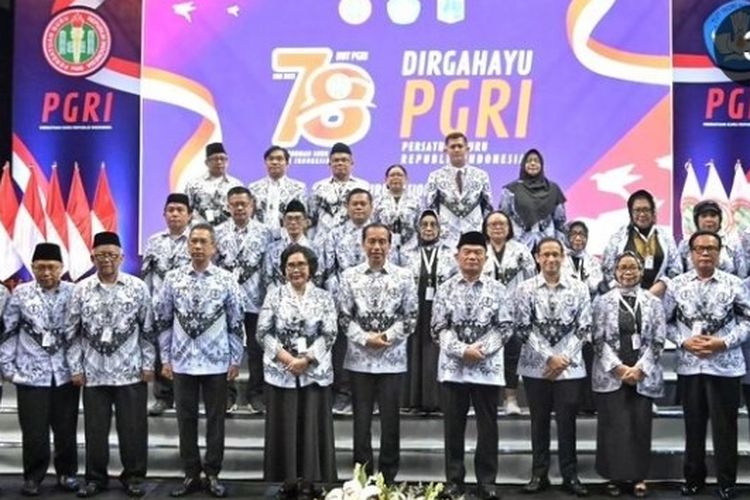 Disebut Profesi Paling Stres, Gaji Guru PNS Indonesia Ternyata Hanya Rp1,5 Juta, Terendah di Dunia?