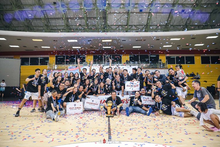 Tak Hanya Berprestasi Dalam Pekerjaan, Tim Basket Putra dan Putri BRI Raih Gelar Juara di Liga Jasa Keuangan 2023