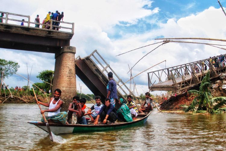 Cuma Awet 2 Tahun, Jembatan Rp25,4 M di Padang Pariaman Sumatera Barat Ambruk Lagi, Benarkah Karena Banjir?
