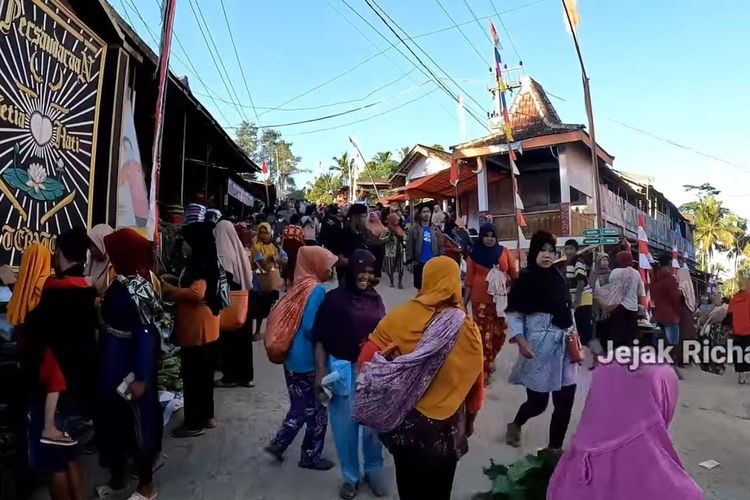 Serasa Kembali Ke Era 80an, Begini Suasana Pasar Terpencil di Pedalaman Pegunungan Kapur Selatan Ponorogo