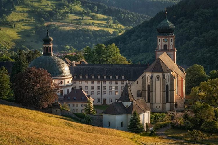 Bangunan Rumah Mirip Cangkang Keong di Medan Sumatera Utara Jadi Tempat Uji Nyali, Dulunya Milik…