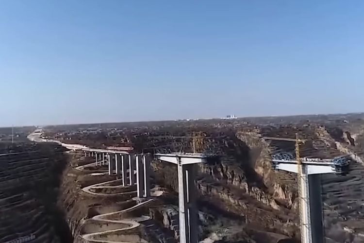 Cina Sukses Bangun Jembatan Tertinggi di Dunia, Berhasil Membuat Amerika Ketar Ketir?
