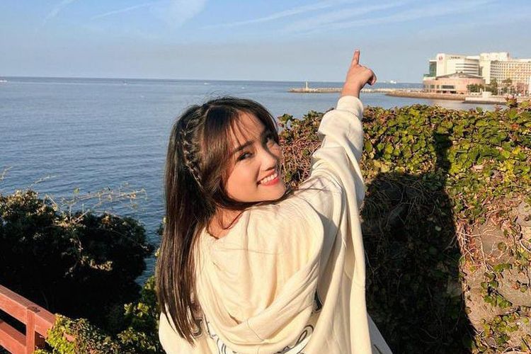 Viral! Fuji Dihadiahi Kado Ultah Cuma-cuma Senilai Rp100 Juta dan Diajak Liburan Keliling Eropa, Oleh Siapa?