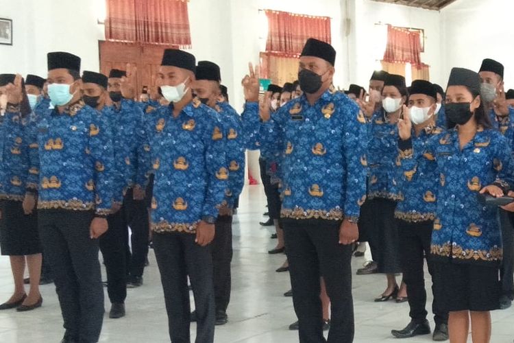 PNS Wajib Tahu! Kini Batas Usia Pensiun ASN Telah Diperbarui Jokowi, Harus Banting Tulang Sampai 60 Tahun?