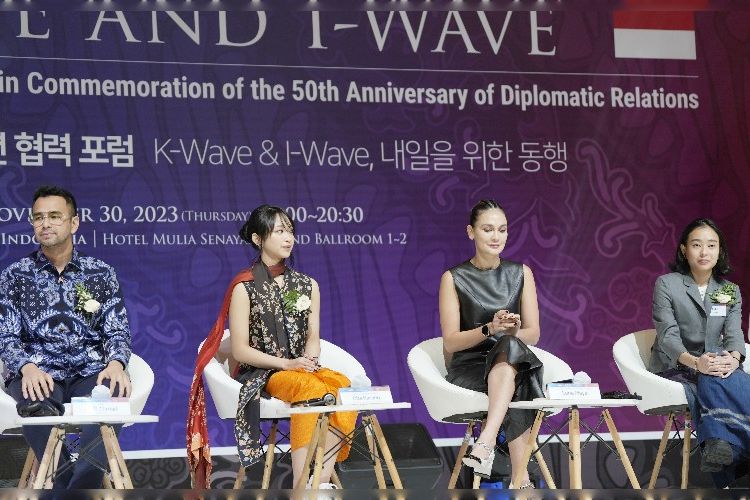 KVIBES.ID SATU PANGGUNG BERSAMA DITA KARANG SECRET NUMBER PADA FORUM KERJASAMA EKONOMI INDONESIA-KOREA