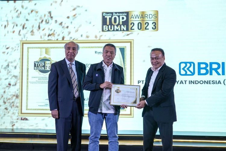 Dinobatkan Sebagai BUMN Terbaik, BRI Boyong 3 Penghargaan TOP BUMN Award