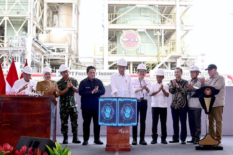 Targetkan Hilirisasi Tembaga 3 Juta Ton per Tahun, Presiden Jokowi Berhasil Resmikan PT Smelting Gresik pada Kunker ke Jawa Timur