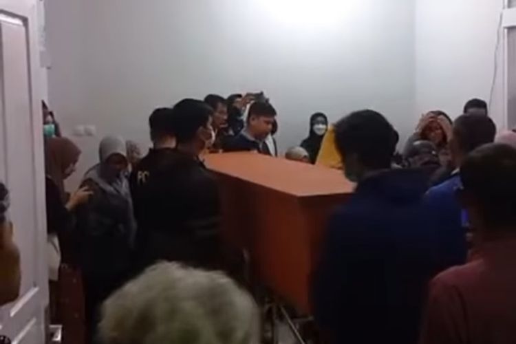 4 dari 11 Korban Meninggal dari Letusan Gunung Marapi Berhasil Diidentifikasi, Salah Satunya Mahasiswa Asal Padang