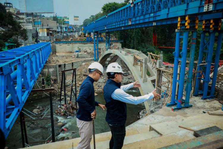 Keruk Biaya Rp49 Miliar, Jembatan di Jawa Barat Ini Lakukan Uji Coba Beban Pakai 9 Truk Berbobot 180 Ton, Resmi Dibuka Kapan?