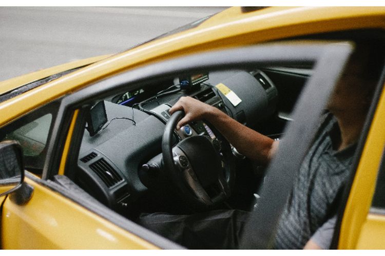 Sopir Honorer Bahagia! Sri Mulyani Siap Beri Gaji Rp5,6 Juta per Bulan, Tapi Berlaku di Provinsi Mana?