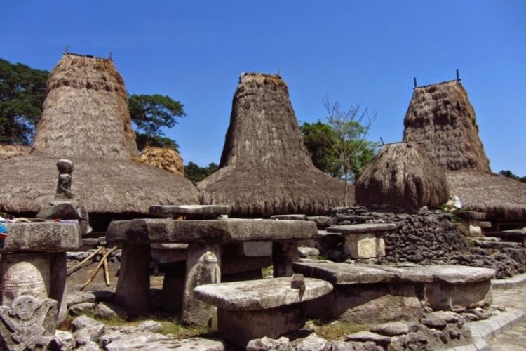 Kaya dengan Tradisi Megalitik, Rumah Kampung Adat di Sumba Ini Dilarang Menghadap Timur dan Barat, Kenapa?