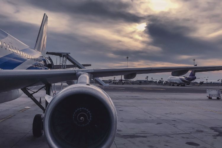 Sempat Disebut Mangkrak, Bandara Terbesar ke-2 di Indonesia Akhirnya Mulai Beroperasi Lagi, Lokasinya…