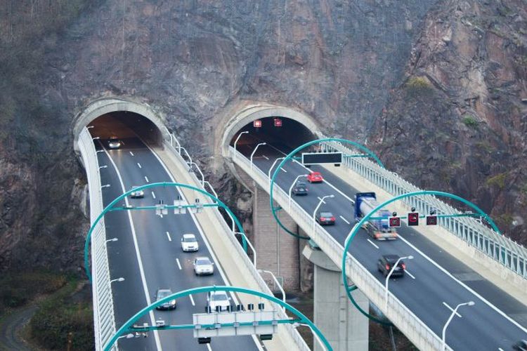 Diklaim Tahan 100 Tahun, Terowongan Tol Cisumdawu Rp18,3 Triliun Ini Malah Rusak Usai Gempa di Sumedang, Amankah?