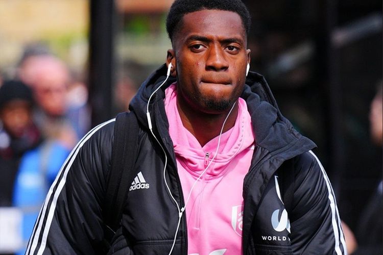 Manchester United Gontok-gontokan dengan AC Milan dalam Perburuan Bek Gratisan Fulham Tosin Adarabioyo