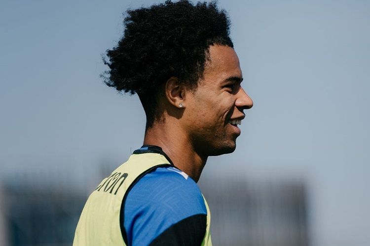Tikungan Manchester City Sangat Tajam, Piero Ausilio ‘Pecut’ Inter Milan Bajak Tajon Buchanan di Bursa Transfer 2024