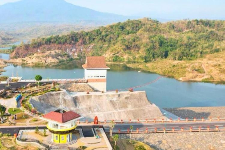 Daya Tampung 250,81 Juta M3, Bendungan Raksasa di Sumedang Senilai Rp2,06 Triliun Ini Mulai Difungsikan untuk Kawasan Rebana